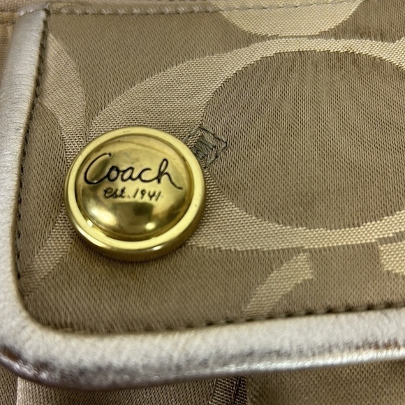 Coach Signature “C” Poppy Groovy Crossbody Purse - Picture 12 of 16